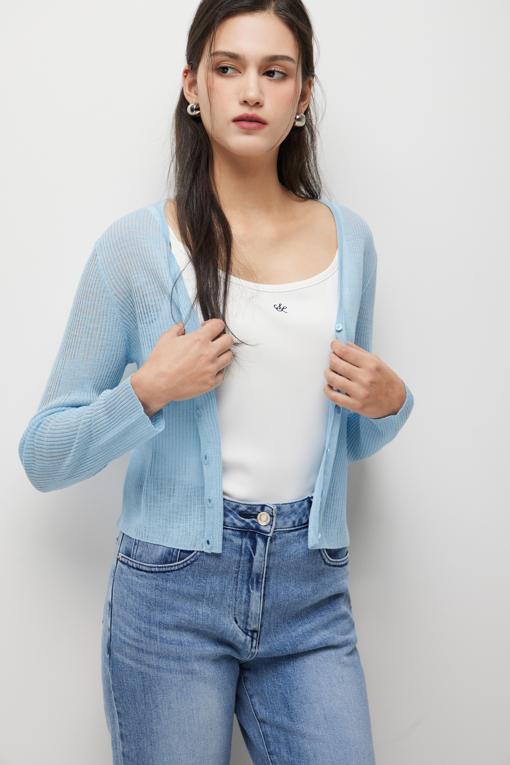 https://img.benettonmall.com/PARTS/KS/26S/SAKCZ2631SB_MB_D3.jpg?cb=1777643535