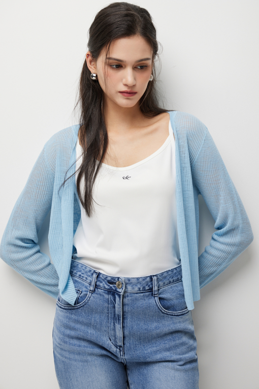 https://img.benettonmall.com/PARTS/KS/26S/SAKCZ2631SB_MB_D4.jpg?cb=1777643535