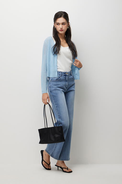 https://img.benettonmall.com/PARTS/KS/26S/SAKCZ2631SB_MB_D8.jpg?cb=1777643535