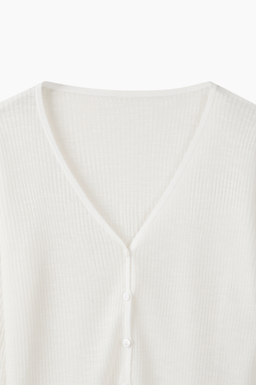 https://img.benettonmall.com/PARTS/KS/26S/SAKCZ2631WH_MB_D12.jpg?cb=1777643535