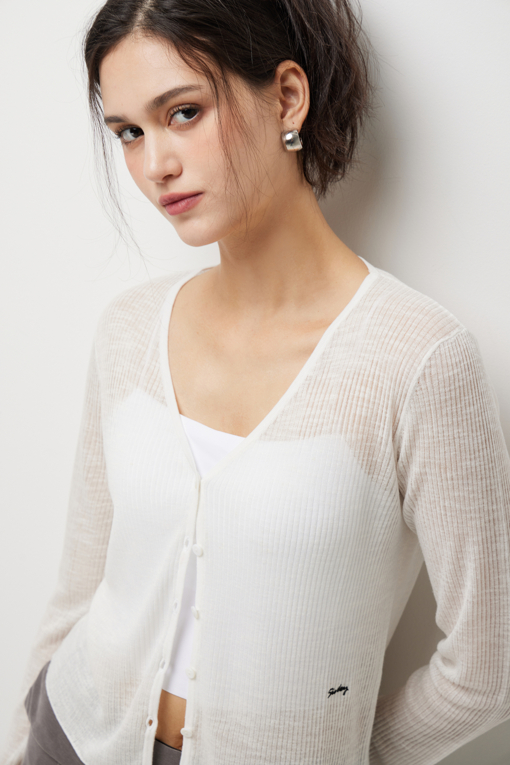 https://img.benettonmall.com/PARTS/KS/26S/SAKCZ2631WH_MB_D5.jpg?cb=1777643535