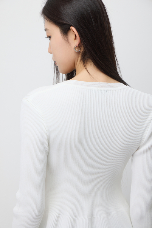 https://img.benettonmall.com/PARTS/KS/26S/SAKP07611IV_MB_D4.jpg?cb=1782918151