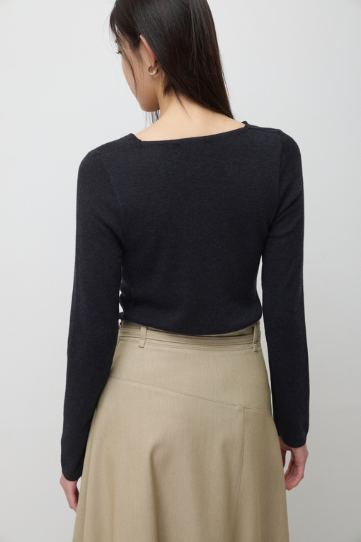 https://img.benettonmall.com/PARTS/KS/26S/SAKP09611DG_MB_D4.jpg?cb=1782918151