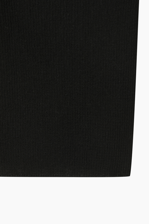 https://img.benettonmall.com/PARTS/KS/26S/SAKP33631BK_MB_D14.jpg?cb=1782918151