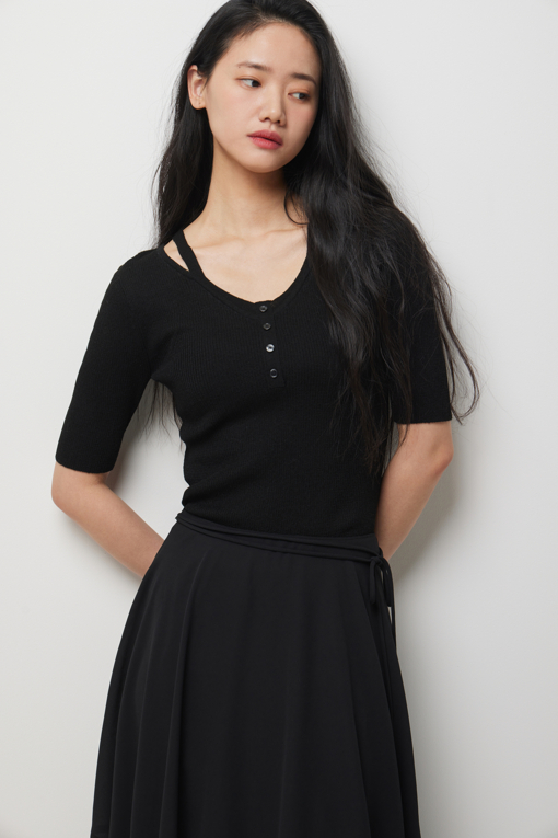 https://img.benettonmall.com/PARTS/KS/26S/SAKP33631BK_MB_D4.jpg?cb=1782918151