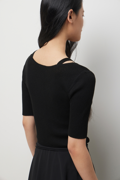 https://img.benettonmall.com/PARTS/KS/26S/SAKP33631BK_MB_D5.jpg?cb=1782918151