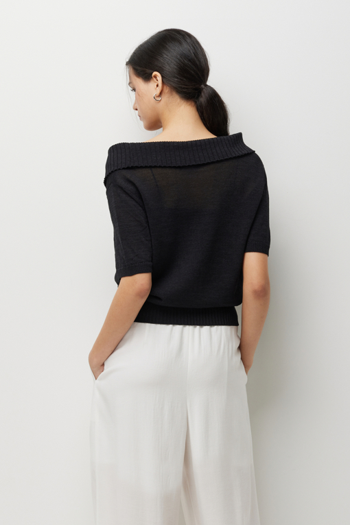 https://img.benettonmall.com/PARTS/KS/26S/SAKP37631BK_MB_D2.jpg?cb=1782918151