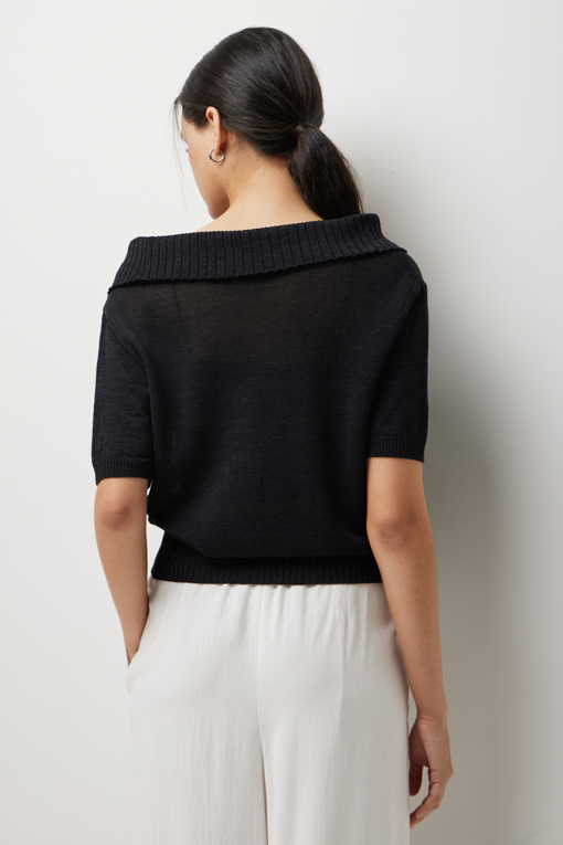 https://img.benettonmall.com/PARTS/KS/26S/SAKP37631BK_MB_D4.jpg?cb=1782918151