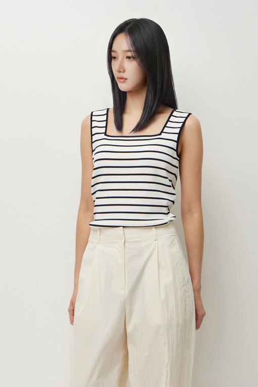 https://img.benettonmall.com/PARTS/KS/26S/SAKP42631IV_MB_D1.jpg?cb=1782918151