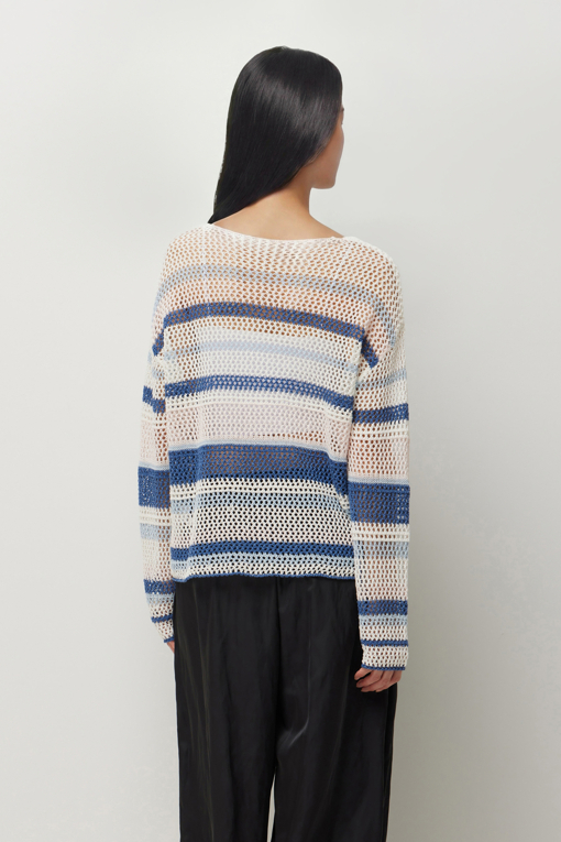 https://img.benettonmall.com/PARTS/KS/26S/SAKP43631BL_MB_D2.jpg?cb=1782918151