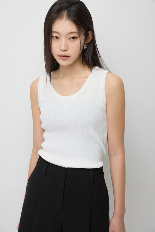 https://img.benettonmall.com/PARTS/KS/26S/SAKP80631IV_MB_D3.jpg?cb=1778668868