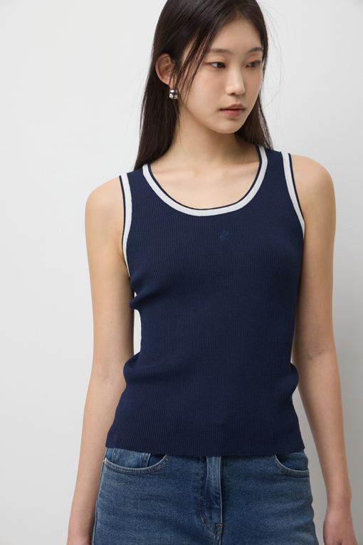 https://img.benettonmall.com/PARTS/KS/26S/SAKP80631NY_MB_D3.jpg?cb=1778668868