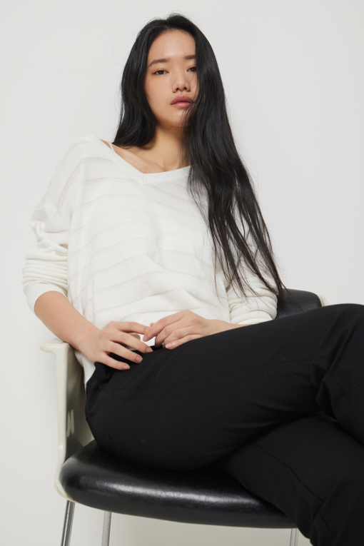 https://img.benettonmall.com/PARTS/KS/26S/SAKPE5631WH_MB_D4.jpg?cb=1778668868