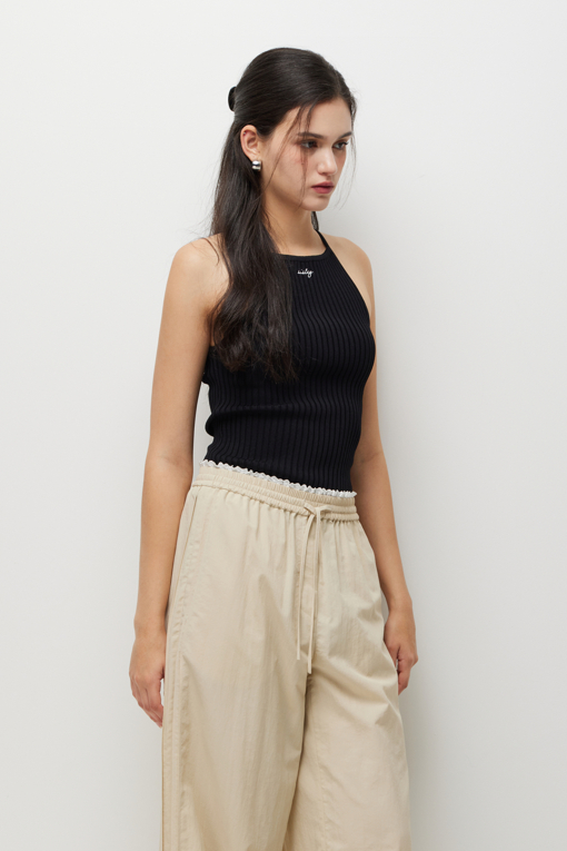 https://img.benettonmall.com/PARTS/KS/26S/SAKPZ2631BK_MB_D4.jpg?cb=1777643535