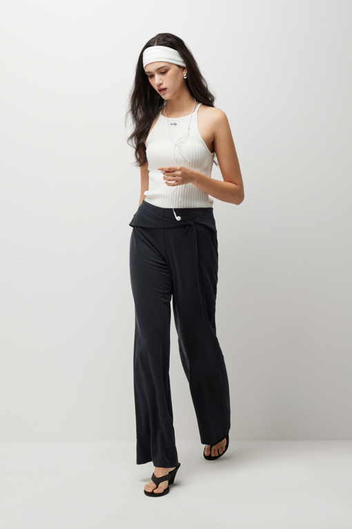https://img.benettonmall.com/PARTS/KS/26S/SAKPZ2631WH_MB_D9.jpg?cb=1777643535