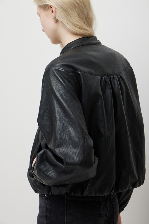https://img.benettonmall.com/PARTS/KS/26S/SALEE1611BK_MB_D4.jpg?cb=1781018661