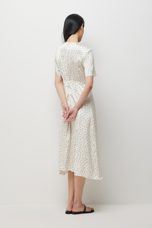 https://img.benettonmall.com/PARTS/KS/26S/SAOP31631CR_MB_D2.jpg?cb=1782918151