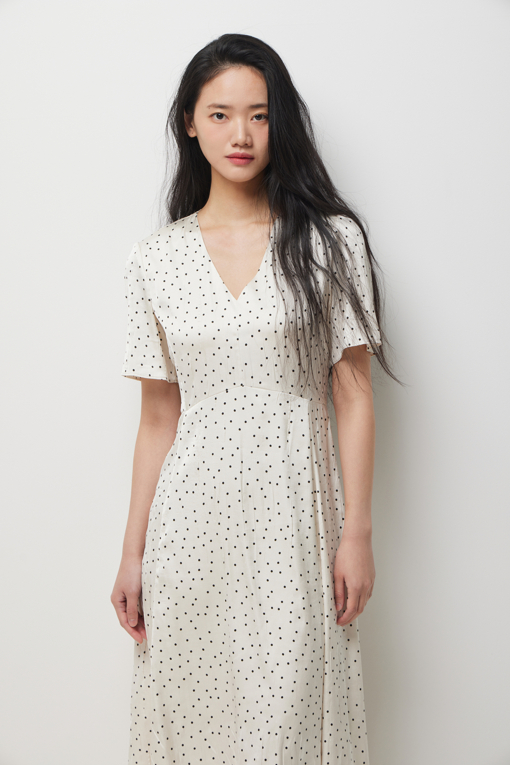 https://img.benettonmall.com/PARTS/KS/26S/SAOP31631CR_MB_D3.jpg?cb=1782918151