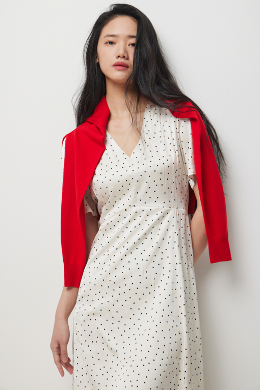 https://img.benettonmall.com/PARTS/KS/26S/SAOP31631CR_MB_D4.jpg?cb=1782918151