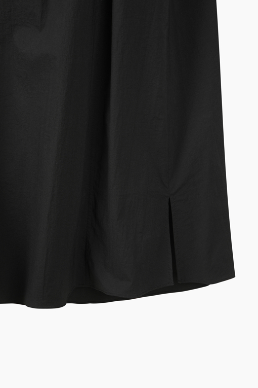 https://img.benettonmall.com/PARTS/KS/26S/SAOP35631BK_MB_D5.jpg?cb=1778668868