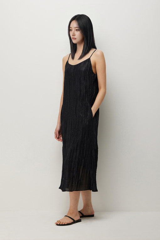 https://img.benettonmall.com/PARTS/KS/26S/SAOP38631BK_MB_D1.jpg?cb=1782918151