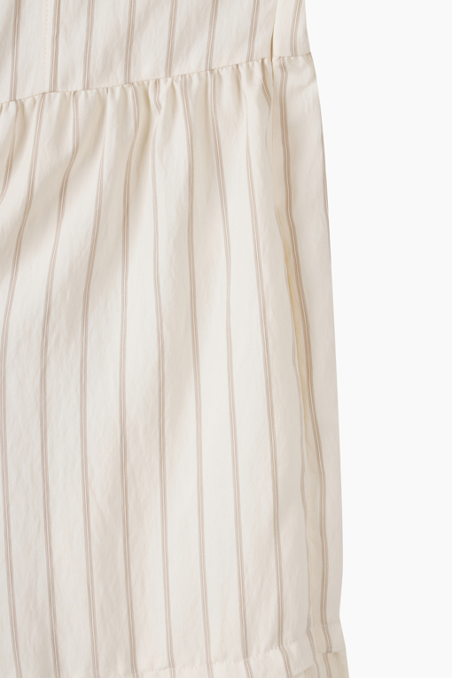 https://img.benettonmall.com/PARTS/KS/26S/SAOP40631BG_MB_D14.jpg?cb=1782918151