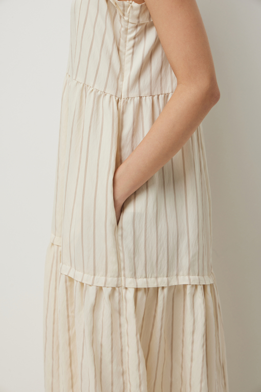 https://img.benettonmall.com/PARTS/KS/26S/SAOP40631BG_MB_D5.jpg?cb=1782918151