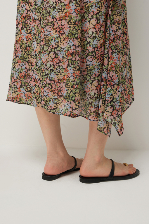 https://img.benettonmall.com/PARTS/KS/26S/SAOP43631BK_MB_D4.jpg?cb=1782918151