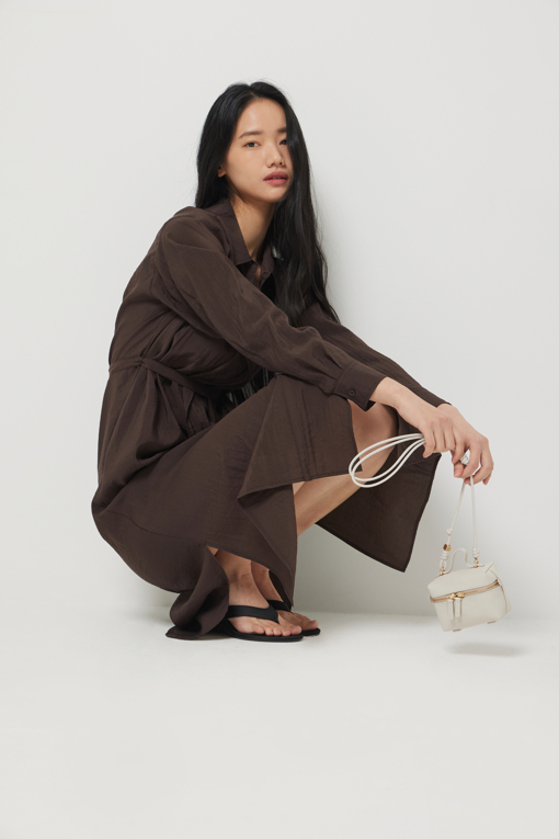 https://img.benettonmall.com/PARTS/KS/26S/SAOPE1631BR_MB_D2.jpg?cb=1778668868