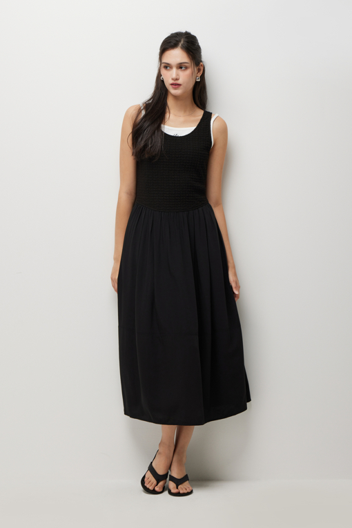 https://img.benettonmall.com/PARTS/KS/26S/SAOPE3631BK_MB_D0.jpg?cb=1782918151