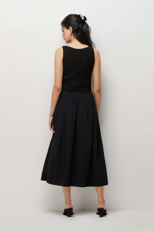 https://img.benettonmall.com/PARTS/KS/26S/SAOPE3631BK_MB_D2.jpg?cb=1778668868
