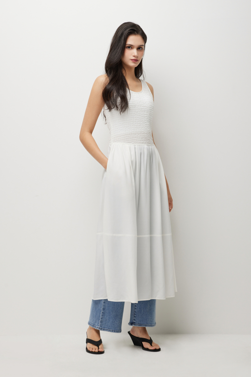 https://img.benettonmall.com/PARTS/KS/26S/SAOPE3631WH_MB_D1.jpg?cb=1777643535