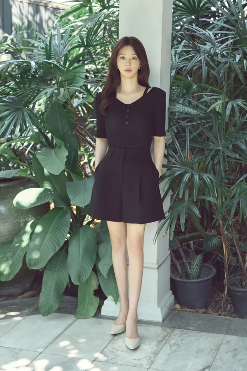 https://img.benettonmall.com/PARTS/KS/26S/SAPT01611BK_MB.jpg?cb=1782918151