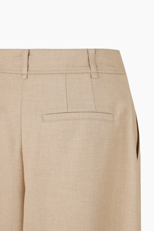 https://img.benettonmall.com/PARTS/KS/26S/SAPT03611BG_MB_D13.jpg?cb=1782918151