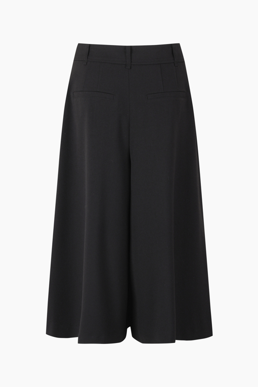 https://img.benettonmall.com/PARTS/KS/26S/SAPT03611BK_MB_D11.jpg?cb=1782918151