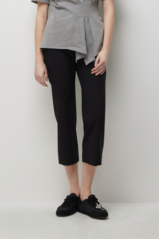 https://img.benettonmall.com/PARTS/KS/26S/SAPT31631BK_MB_D1.jpg?cb=1782918151