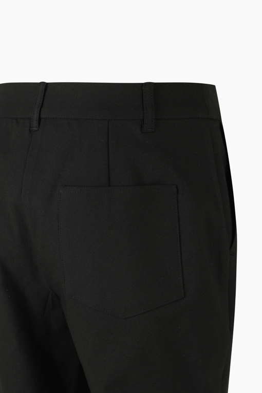 https://img.benettonmall.com/PARTS/KS/26S/SAPT31631BK_MB_D14.jpg?cb=1782918151