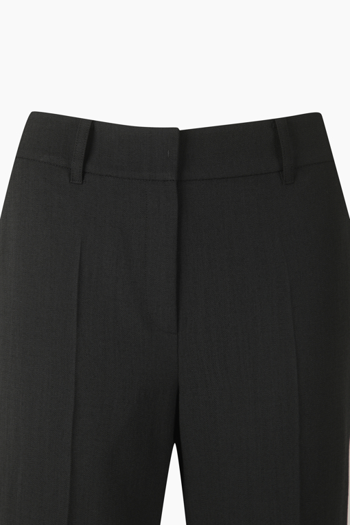 https://img.benettonmall.com/PARTS/KS/26S/SAPT34631BK_MB_D12.jpg?cb=1782918151