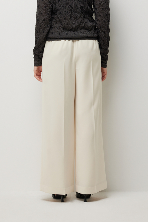 https://img.benettonmall.com/PARTS/KS/26S/SAPT36631IV_MB_D2.jpg?cb=1778668868