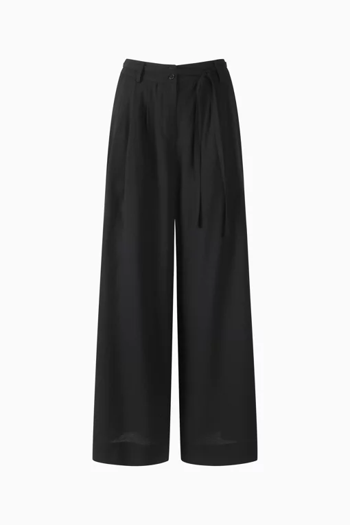https://img.benettonmall.com/PARTS/KS/26S/SAPT37631BK_MB.jpg?cb=1778668868