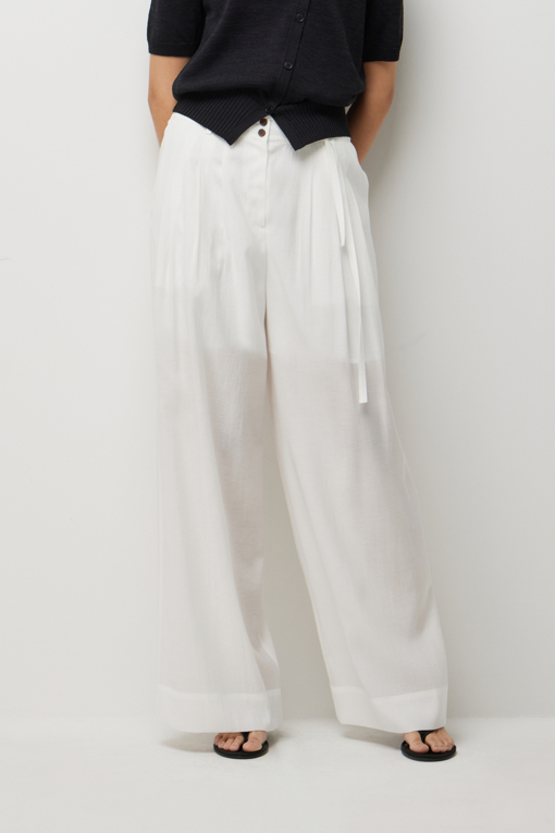 https://img.benettonmall.com/PARTS/KS/26S/SAPT37631WH_MB_D0.jpg?cb=1782918151