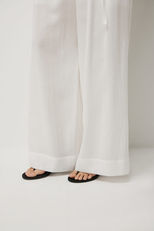 https://img.benettonmall.com/PARTS/KS/26S/SAPT37631WH_MB_D5.jpg?cb=1778668868