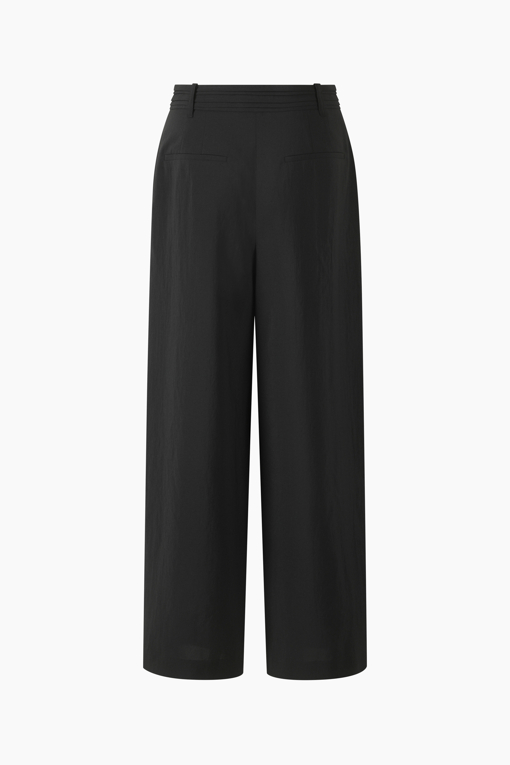 https://img.benettonmall.com/PARTS/KS/26S/SAPT38631BK_MB_D11.jpg?cb=1778668868
