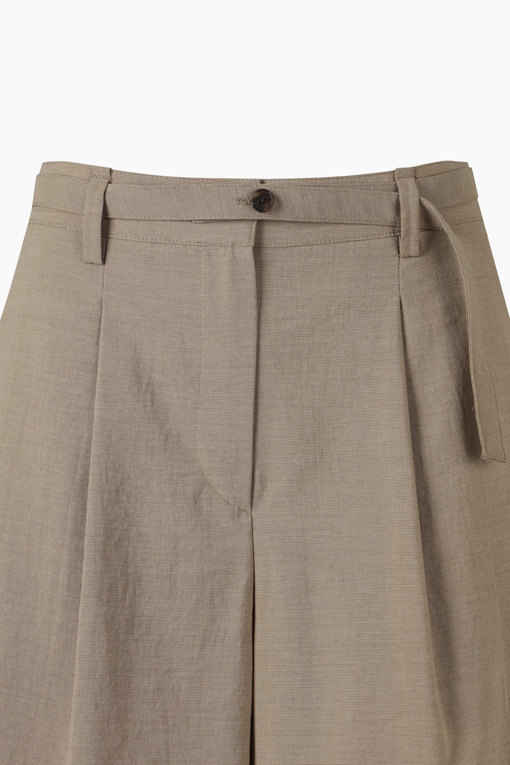 https://img.benettonmall.com/PARTS/KS/26S/SAPT39631LW_MB_D12.jpg?cb=1778668868