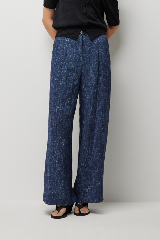 https://img.benettonmall.com/PARTS/KS/26S/SAPT40631BL_MB_D0.jpg?cb=1782918151
