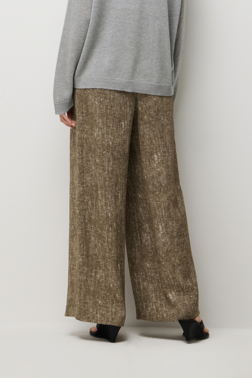 https://img.benettonmall.com/PARTS/KS/26S/SAPT40631BR_MB_D2.jpg?cb=1782918151