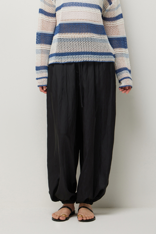 https://img.benettonmall.com/PARTS/KS/26S/SAPT43631BK_MB_D0.jpg?cb=1782918151