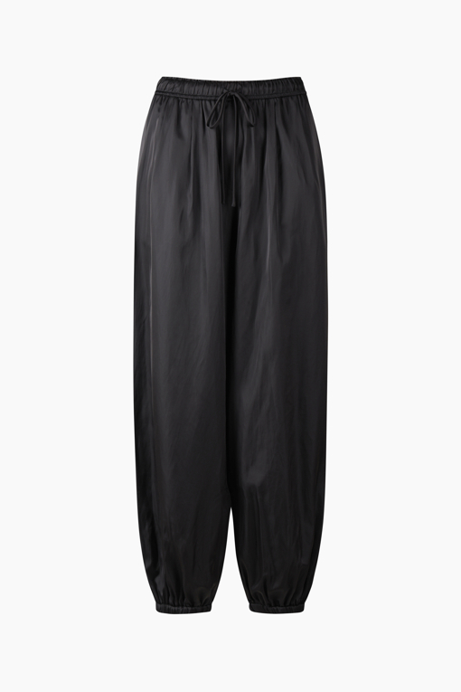 https://img.benettonmall.com/PARTS/KS/26S/SAPT43631BK_MB_D10.jpg?cb=1782918151