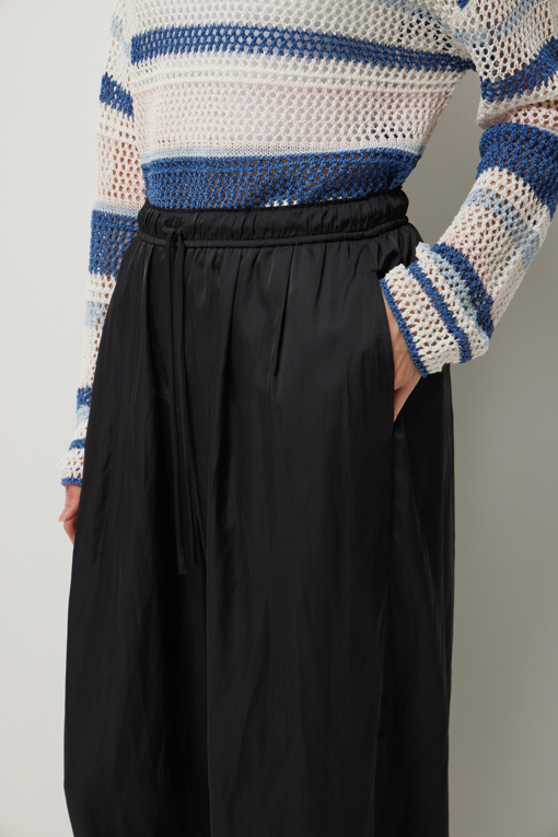 https://img.benettonmall.com/PARTS/KS/26S/SAPT43631BK_MB_D3.jpg?cb=1782918151