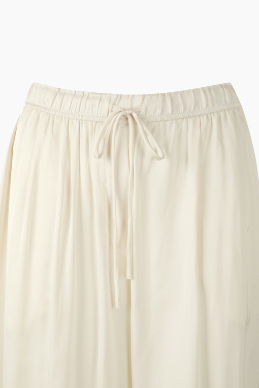 https://img.benettonmall.com/PARTS/KS/26S/SAPT43631CR_MB_D12.jpg?cb=1782918151